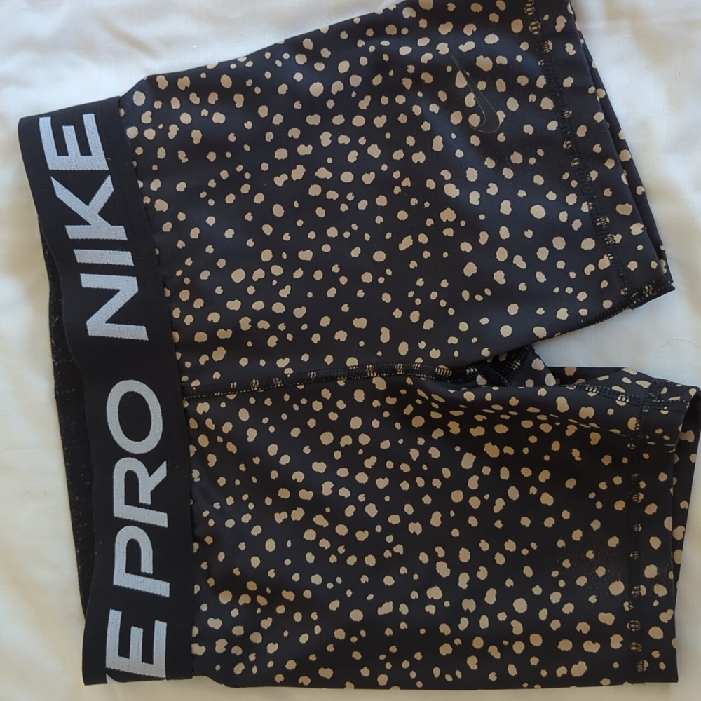 Girls Nike biker shorts